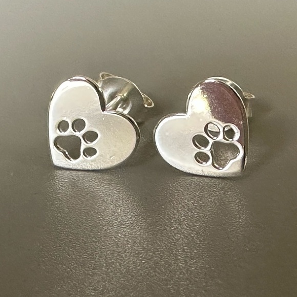 COPY - Sterling Silver Heart And Paw Print Simple Stud Earrings - Picture 4 of 7
